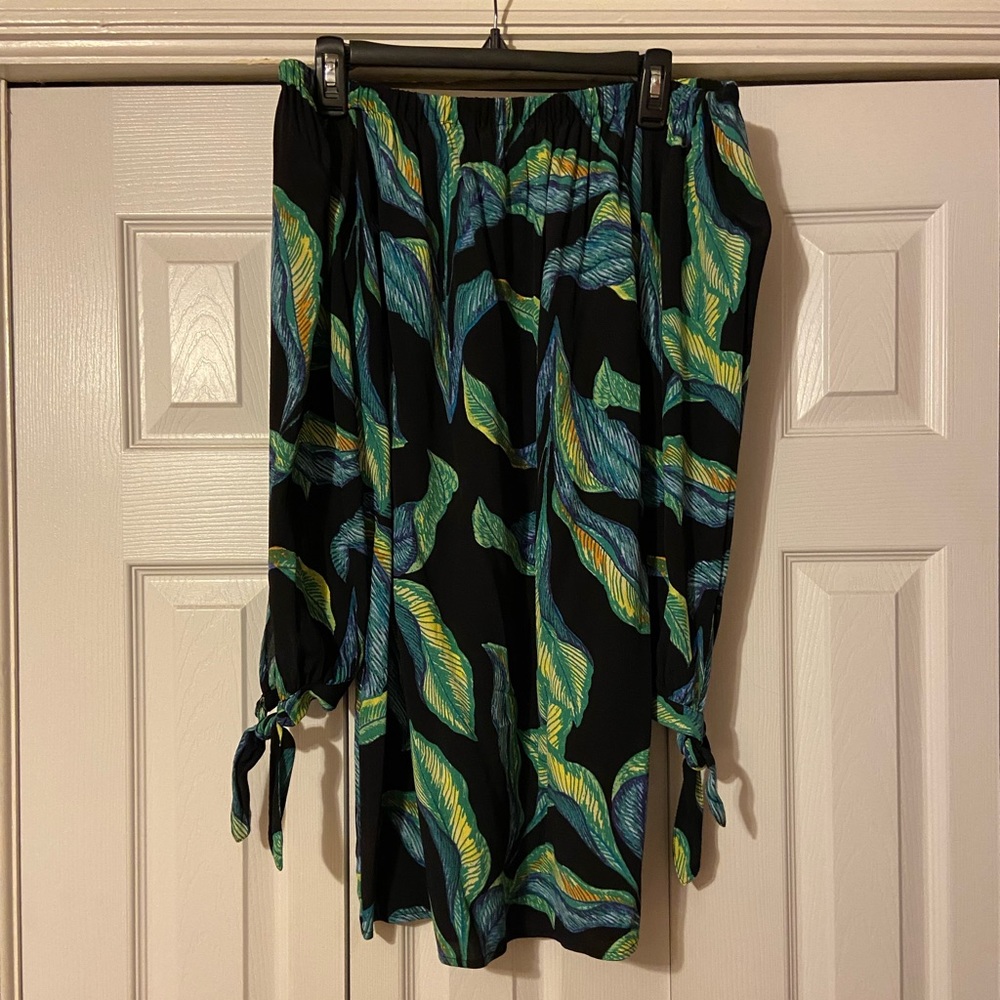 Forever 21 Contemporary tropical off shoulder mini